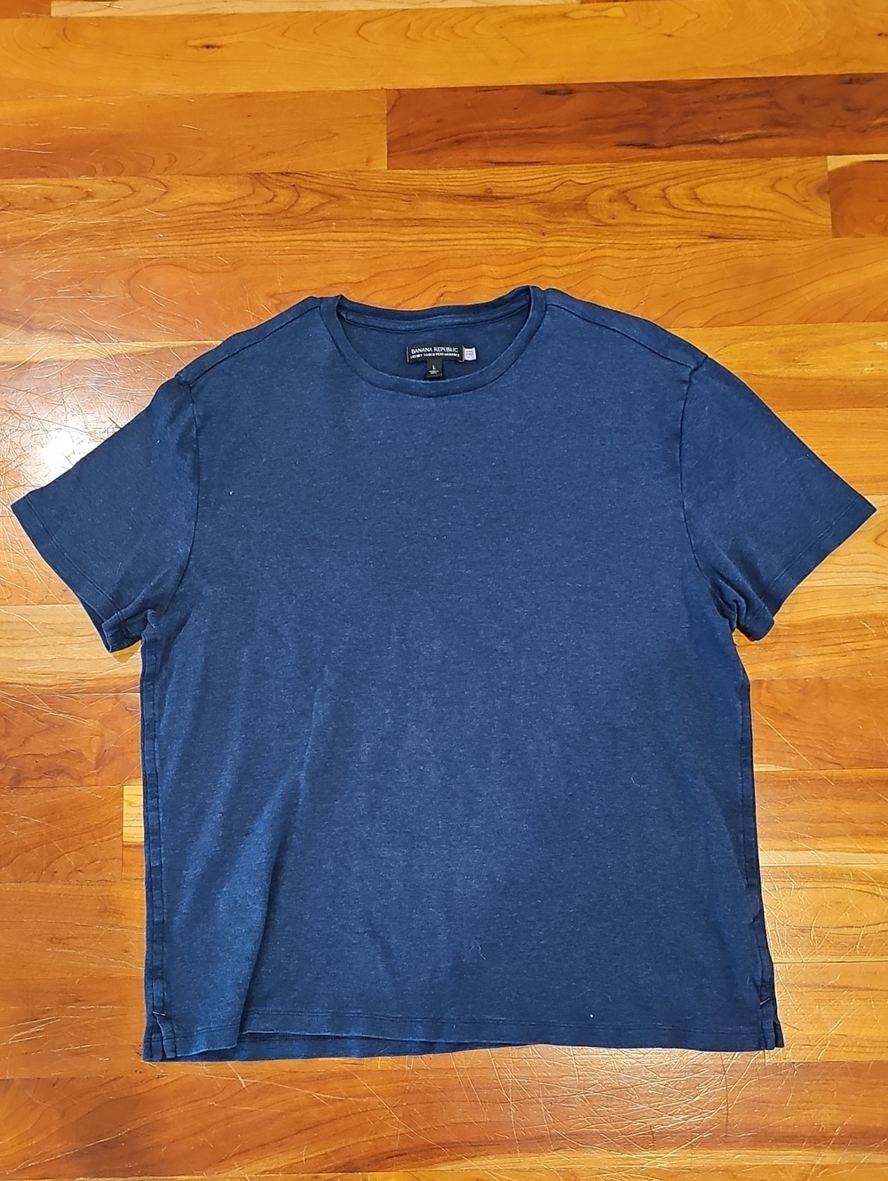Banana Republic Men’s Crewneck Tee in Dark Navy